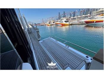 SUNSEEKER 95 YACHT