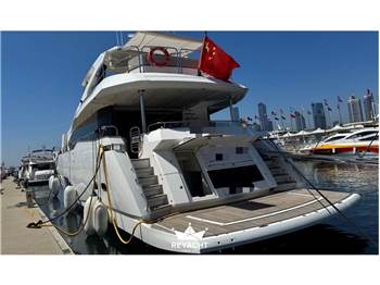 SUNSEEKER 95 YACHT