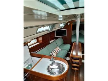 Beneteau OCEANIS 300