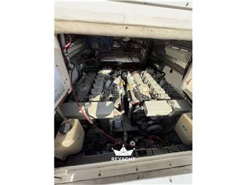 STRIKER BOATS 29 OPEN