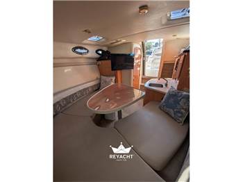 REGAL MARINE 2660 COMMODORE