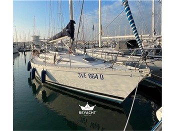 Beneteau First 375