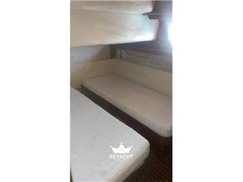 Uniesse Marine 48 FLY