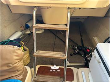 MACGREGOR YACHT CORPORATION 26M