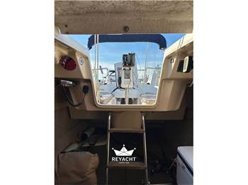 MACGREGOR YACHT CORPORATION 26M
