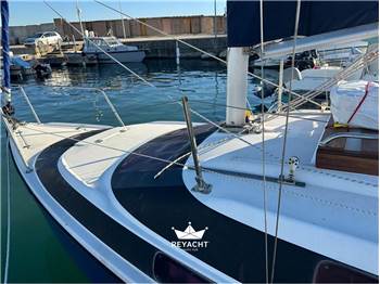 MACGREGOR YACHT CORPORATION 26M