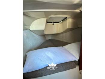 MACGREGOR YACHT CORPORATION 26M