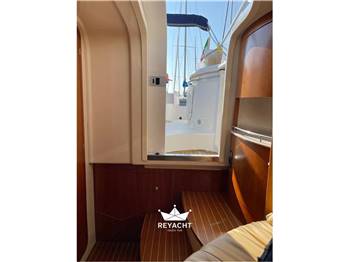 Sessa Marine Islamorada 32