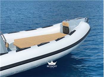 RANIERI INTERNATIONAL CAYMAN 26 SPORT