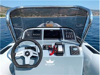 RANIERI INTERNATIONAL CAYMAN 26 SPORT