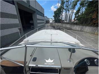 Maxum 2300 SC