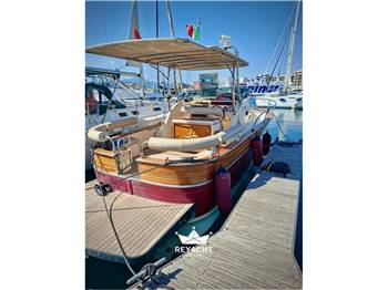 Cantieri Tirrenia Viveur 8.50 cabin