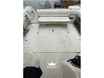 Boston Whaler Conquest 28