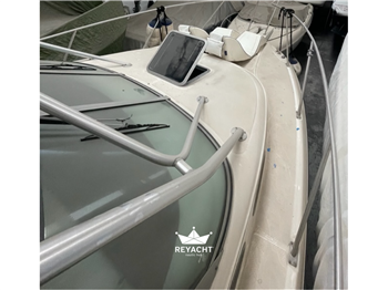 Boston Whaler Conquest 28