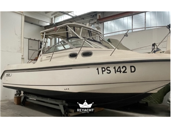 Boston Whaler Conquest 28