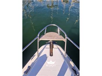 Spacy Yacht Enterprise 32
