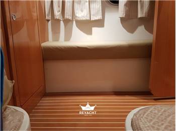COSTA DELL'EST YACHTING IPERBOLE 32