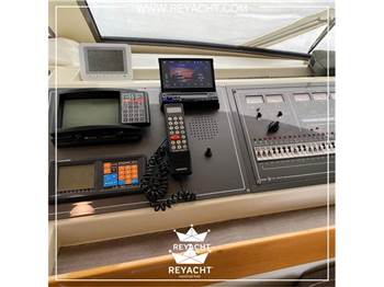 RAFFAELLI TYPHOON 38 FLY