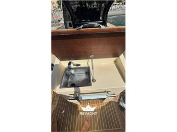 LILYBAEUM YACHT LEVANZO 25