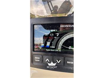 LILYBAEUM YACHT LEVANZO 25