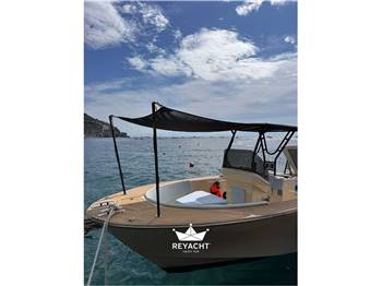 LILYBAEUM YACHT LEVANZO 25