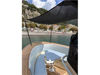 LILYBAEUM YACHT LEVANZO 25