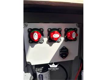 LILYBAEUM YACHT LEVANZO 25