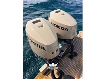 LILYBAEUM YACHT LEVANZO 25