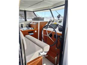 Beneteau Trawler 30