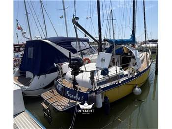 INTERYACHT VAGABOND 33 KETCH