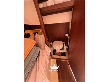 INTERYACHT VAGABOND 33 KETCH