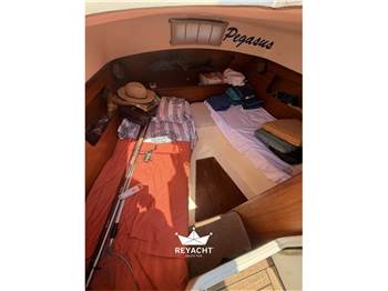 INTERYACHT VAGABOND 33 KETCH