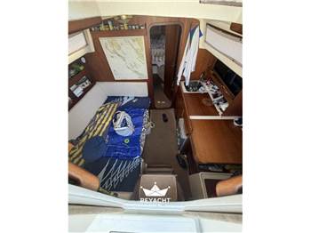 INTERYACHT VAGABOND 33 KETCH