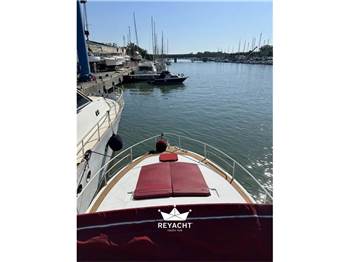 FERRETTI 39FLY