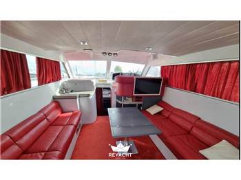 FERRETTI 39FLY