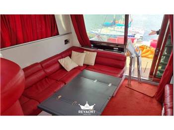 FERRETTI 39FLY