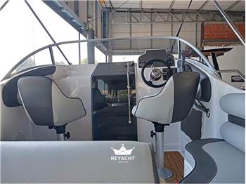 MANARA MARINE MY 620 CABIN