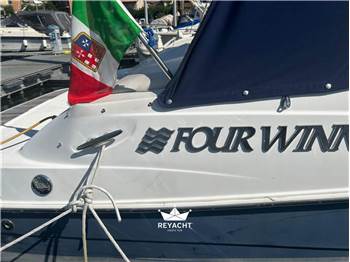 FOUR WINNS SUNDOWNER 285