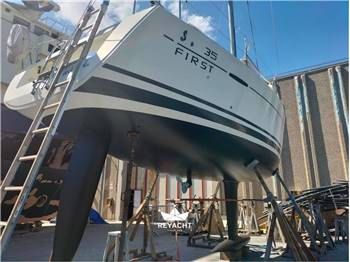 Beneteau First 35