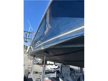 Cris Craft Sea Hawk 215