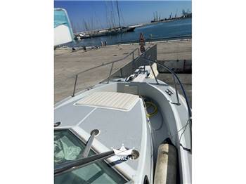 Cris Craft Sea Hawk 215
