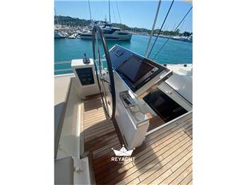 LAGOON 620