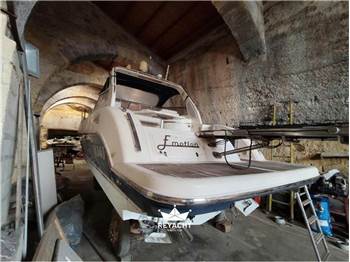 MANO MARINE 32 SPORT