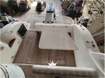MANO MARINE 32 SPORT