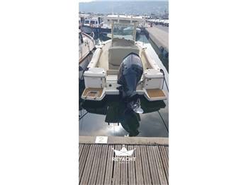 Scout Boats Center Console 245 XSF