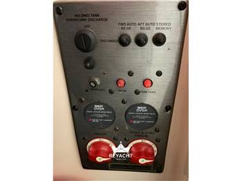 Scout Boats Center Console 245 XSF