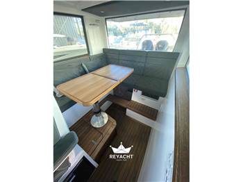axopar Axopar 37 sports cabin