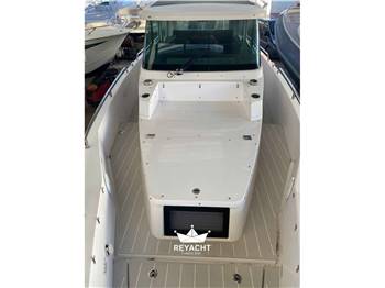 axopar Axopar 37 sports cabin