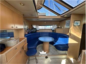 VAN DER VALK VITESSE 54