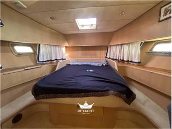 VAN DER VALK VITESSE 54